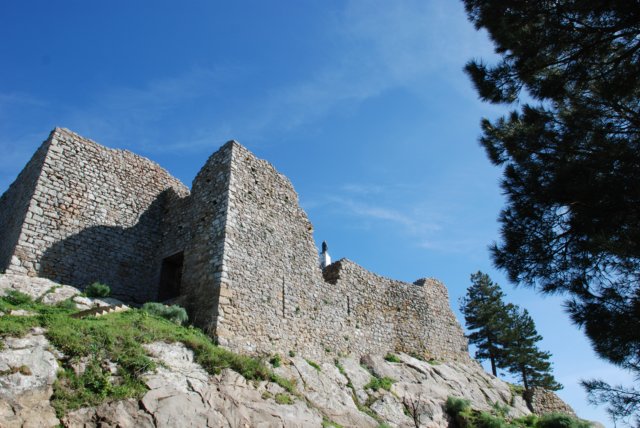 castellovescovo72.jpg